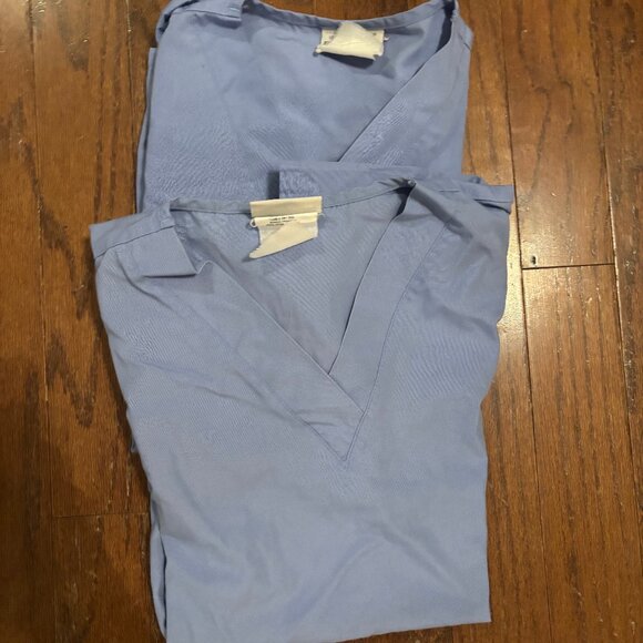 Uniform Advantage Womens Set of 2 Scrub Tops Ceil Blue - Size Small, Gently Used - Picture 1 of 4
